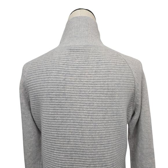 Garnet Hill‎ Cabled 100% Cashmere Turtleneck Sweater Gray Size Medium Mock Neck - Picture 10 of 10